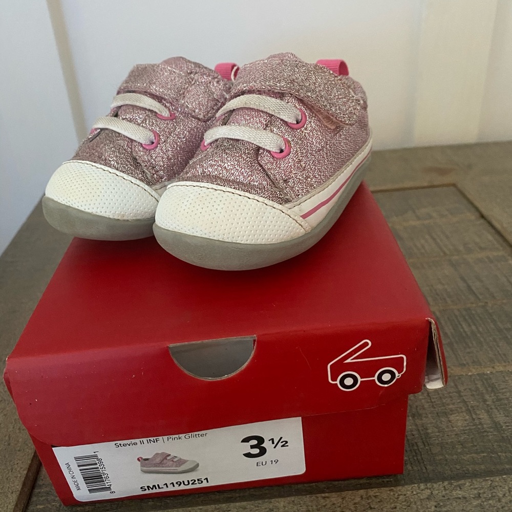 Baby girl See Kai Run shoes